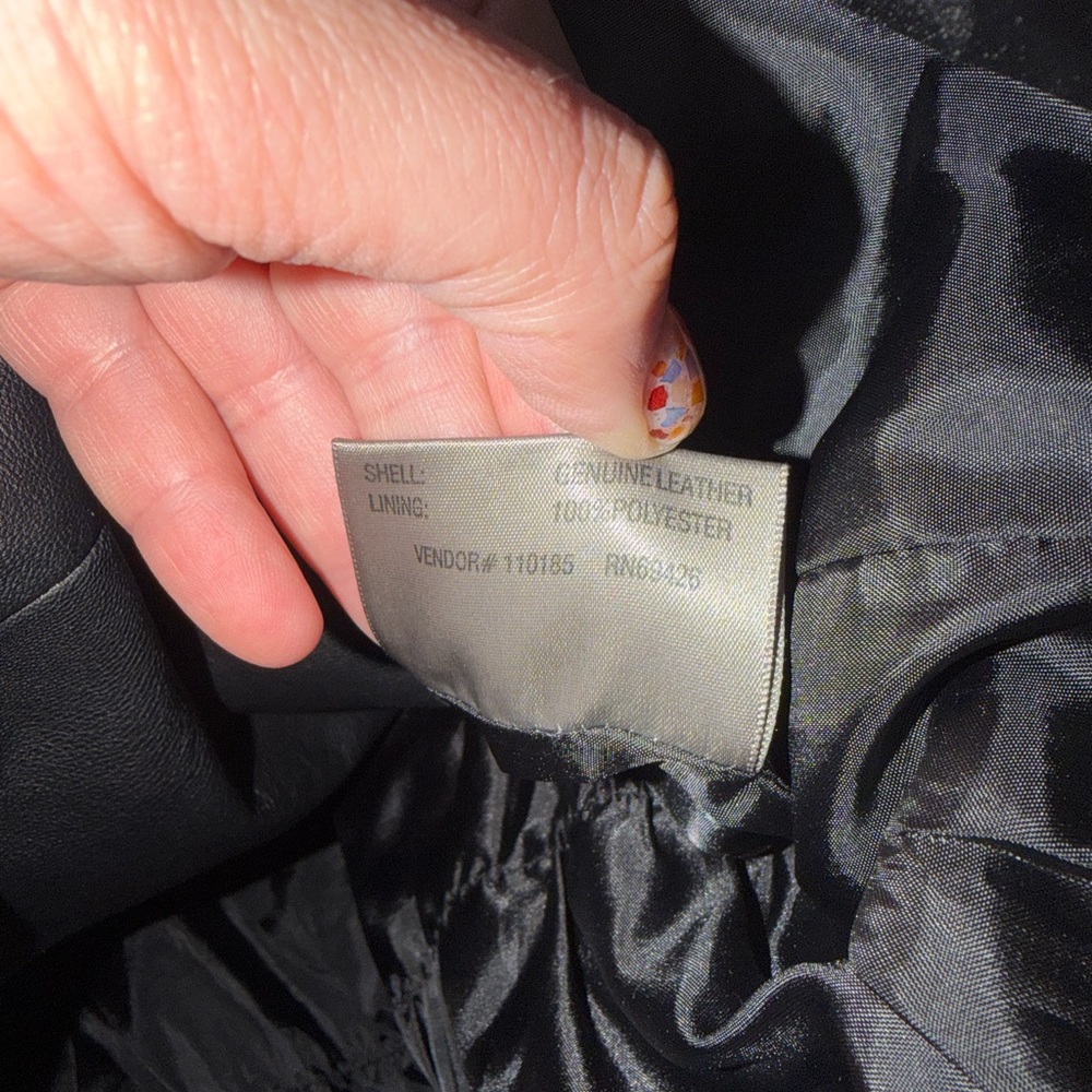 Wilson Black Leather Jacket Size Medium Cool Buttons - Picture 7 of 9